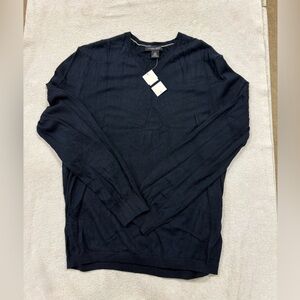 Banana Republic Men's Deep Blue V-Neck Sweater
